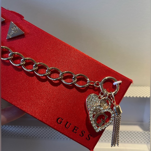 new GUESS rhinestone charm bracelet and earring logo studs gift set NWT BNIB - Picture 3 of 7